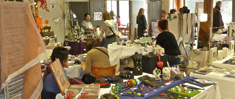 Ambiance Marché de Noël des Artisans Créateurs
